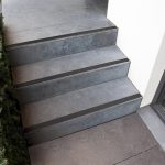 Antiskli bånd på rull, 50 x 3000mm, Heavy duty, inne/ute, svart. - Bilde 2